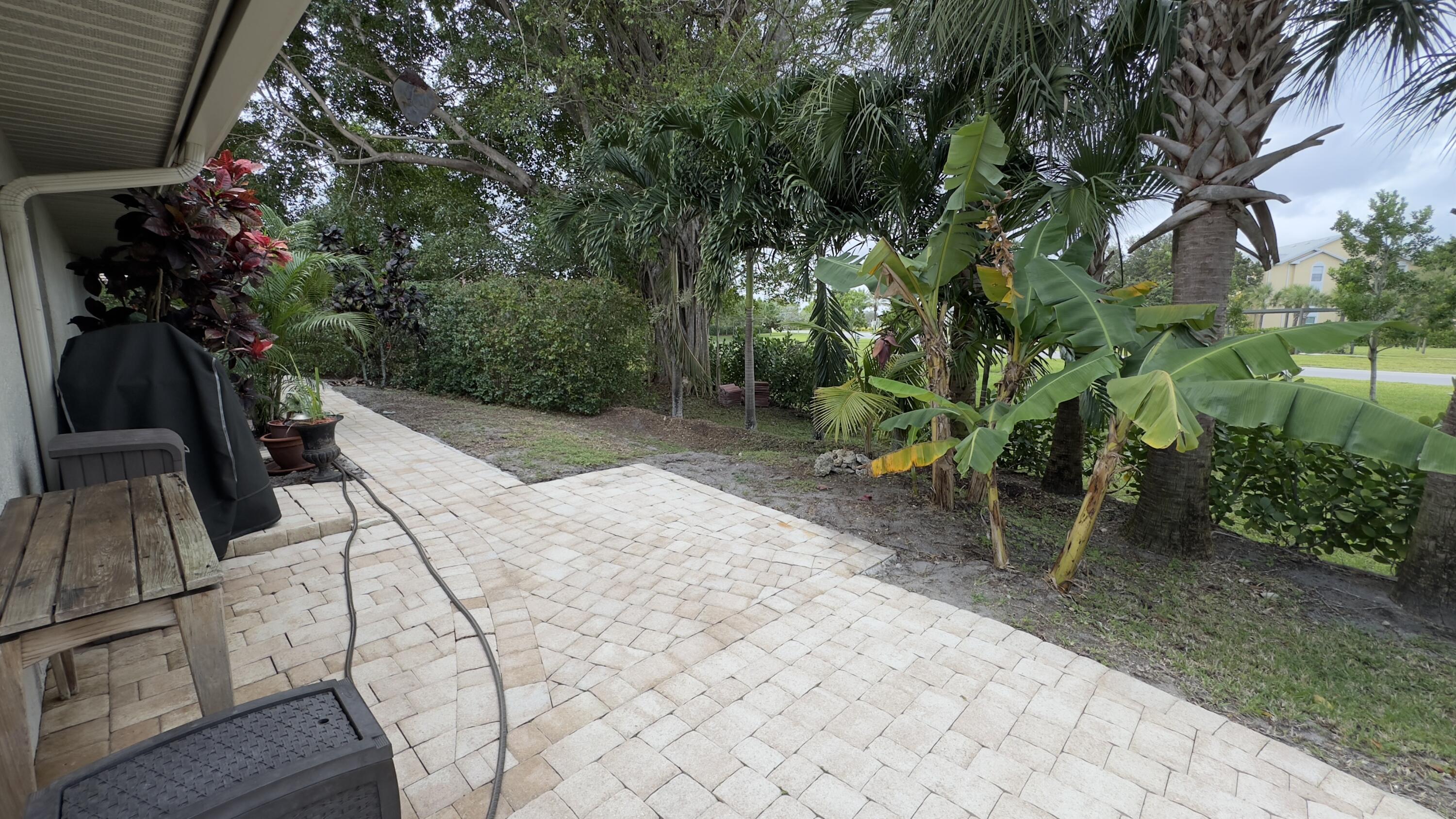 22758 Pinewood Court