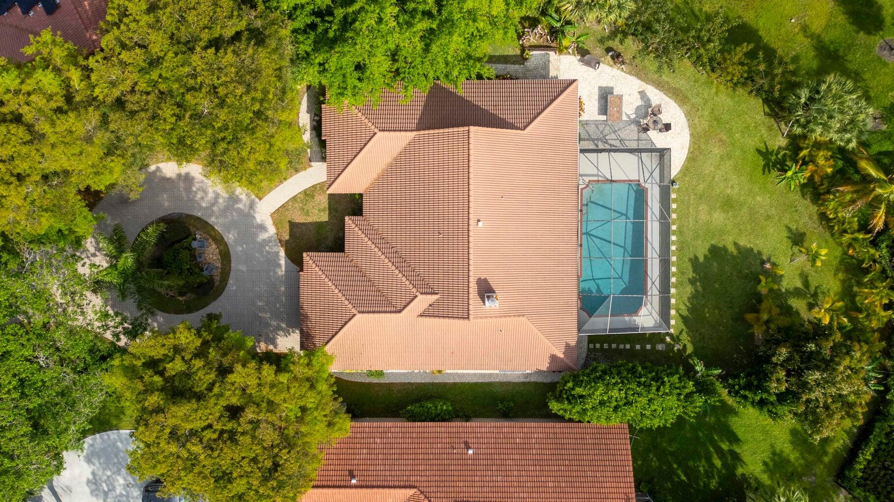 22758 Pinewood Court