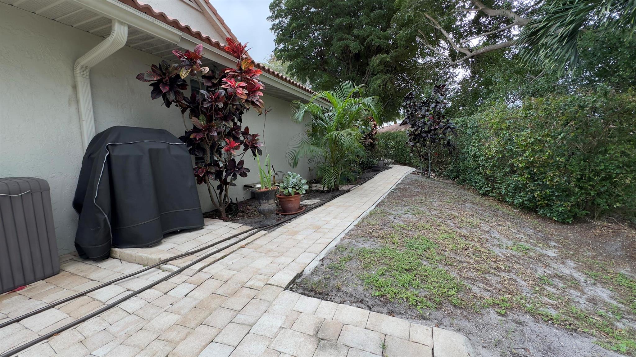 22758 Pinewood Court