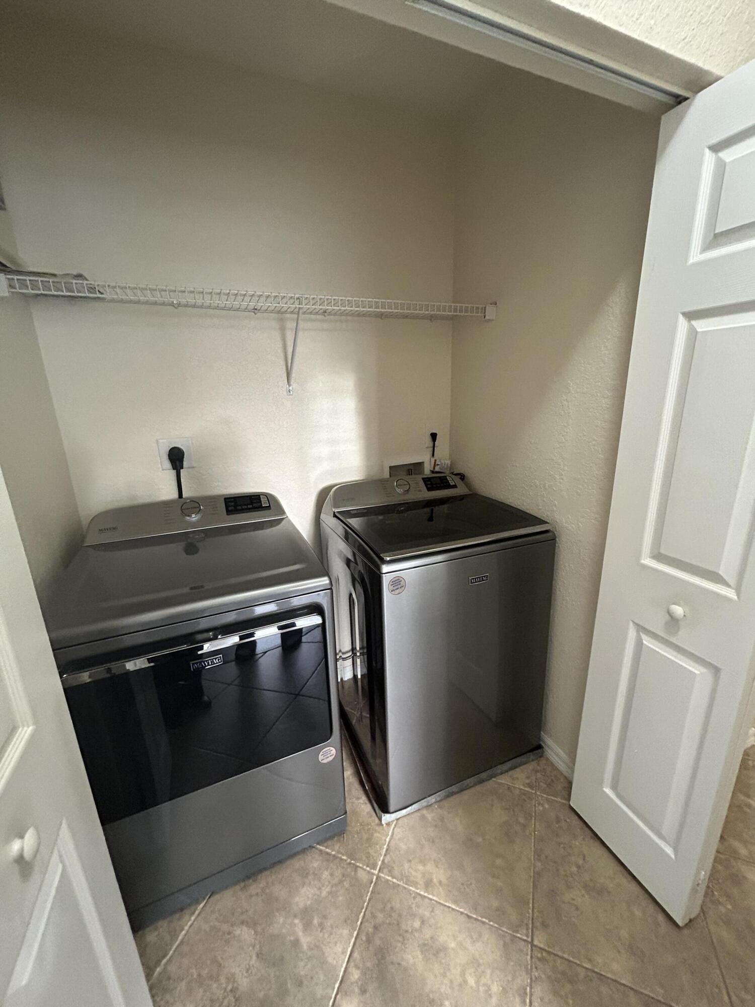 3031 SE Lexington Lakes Drive 203