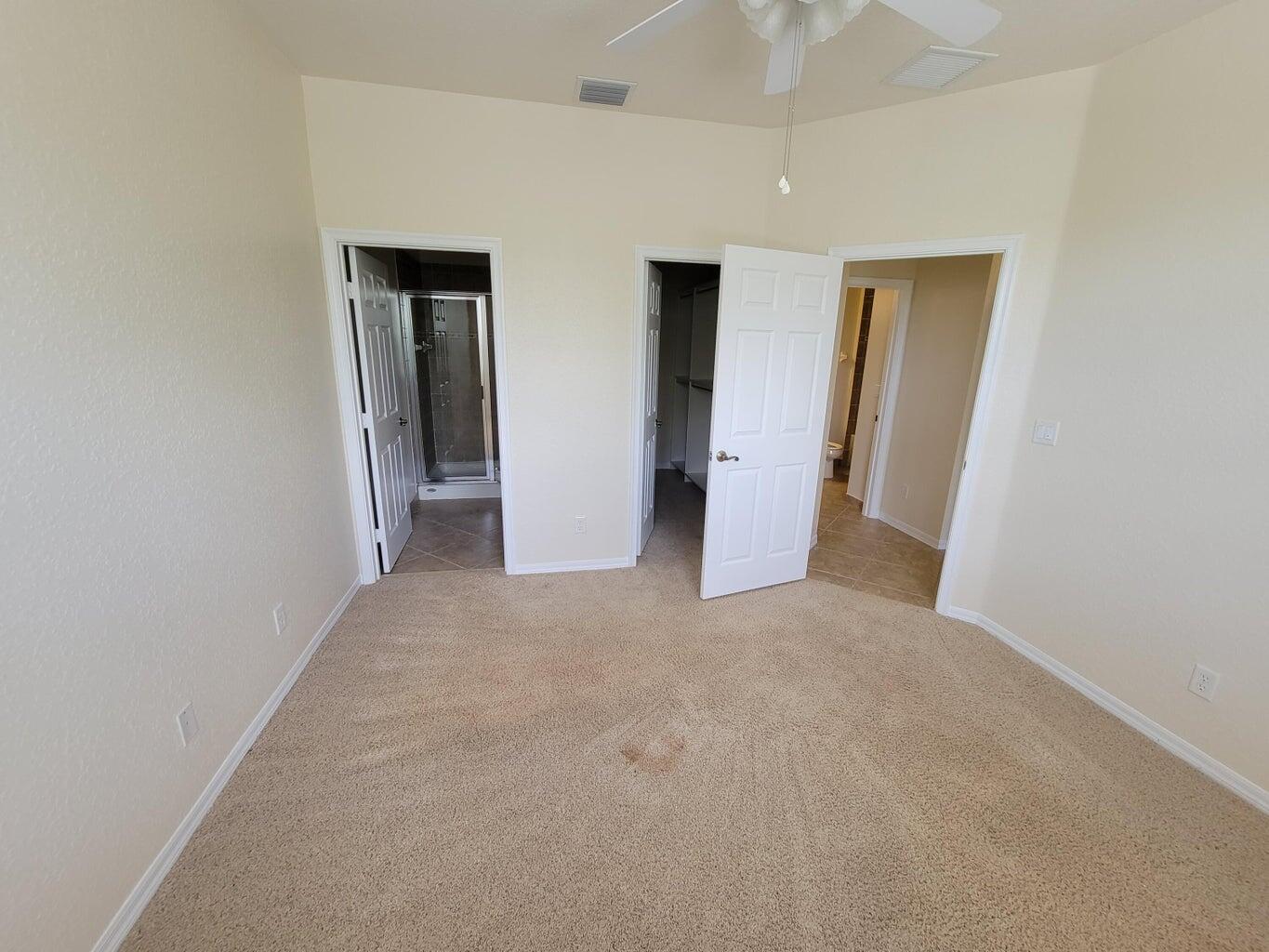 3031 SE Lexington Lakes Drive 203