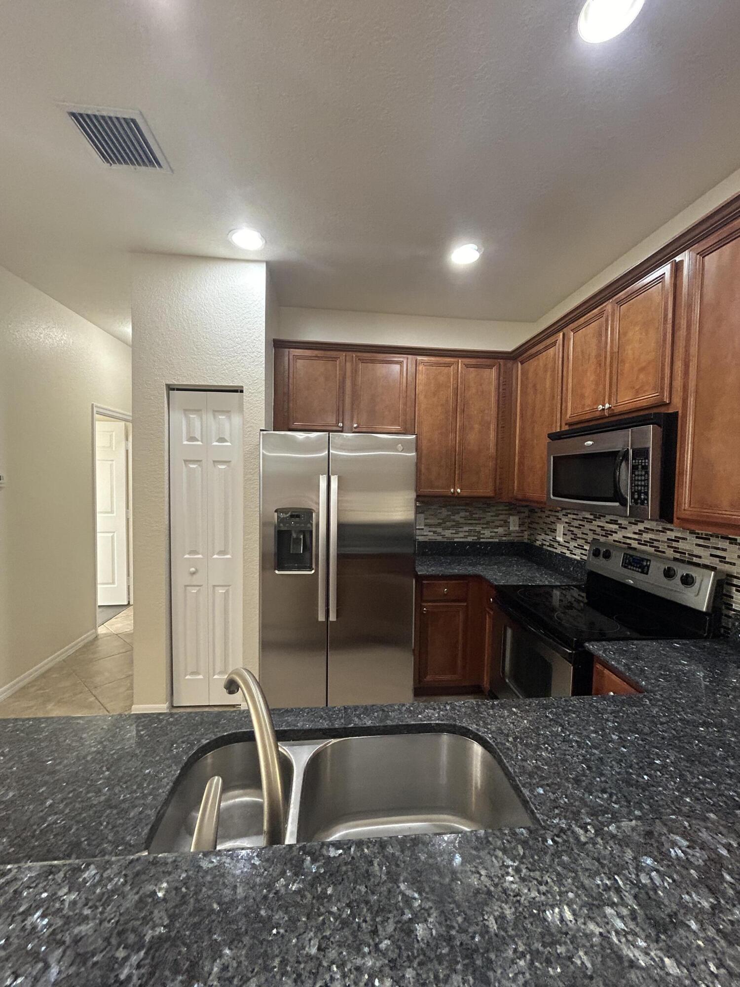 3031 SE Lexington Lakes Drive 203