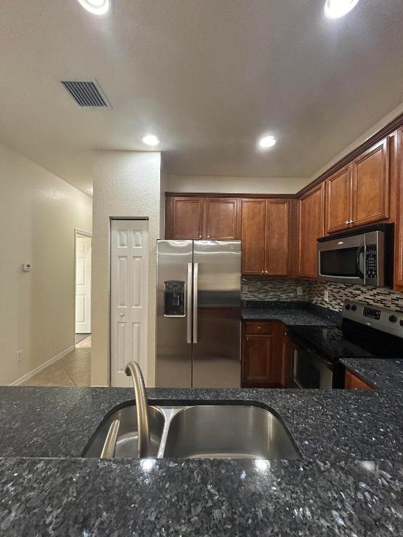 3031 SE Lexington Lakes Drive 203