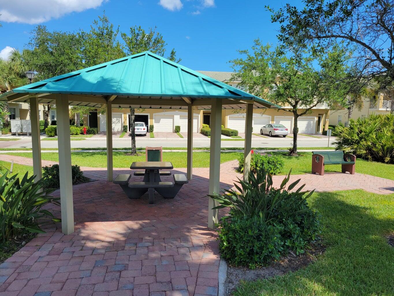 3031 SE Lexington Lakes Drive 203