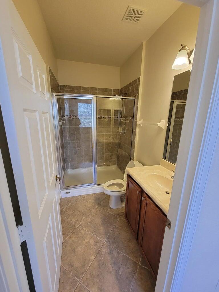 3031 SE Lexington Lakes Drive 203