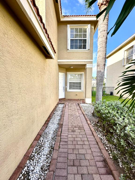 7913 Jewelwood Drive