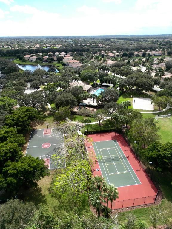 7913 Jewelwood Drive