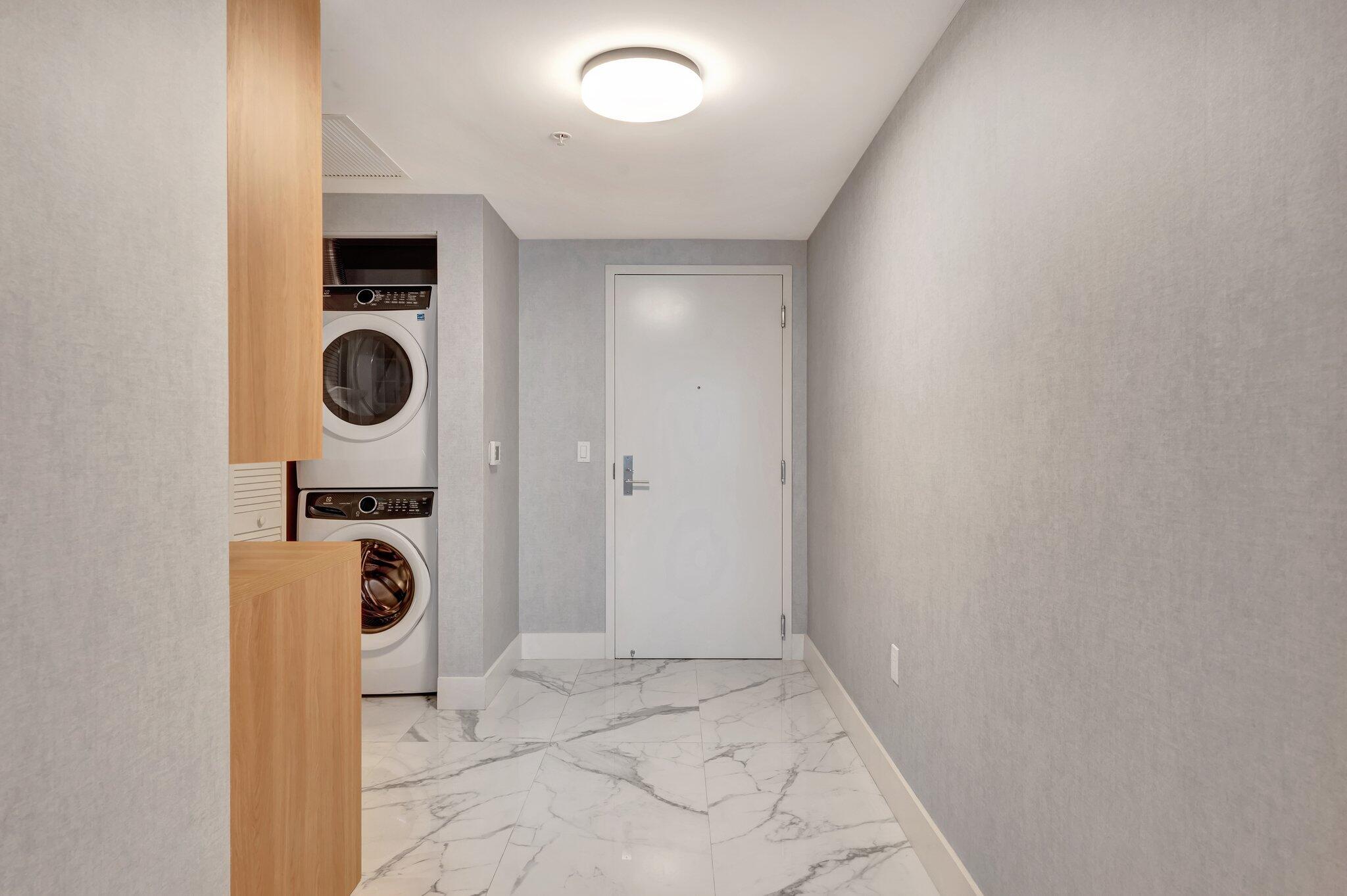 300 Sunny Isles Boulevard Boulevard 4-2205, Sunny Isles Beach Unit: 4-2205