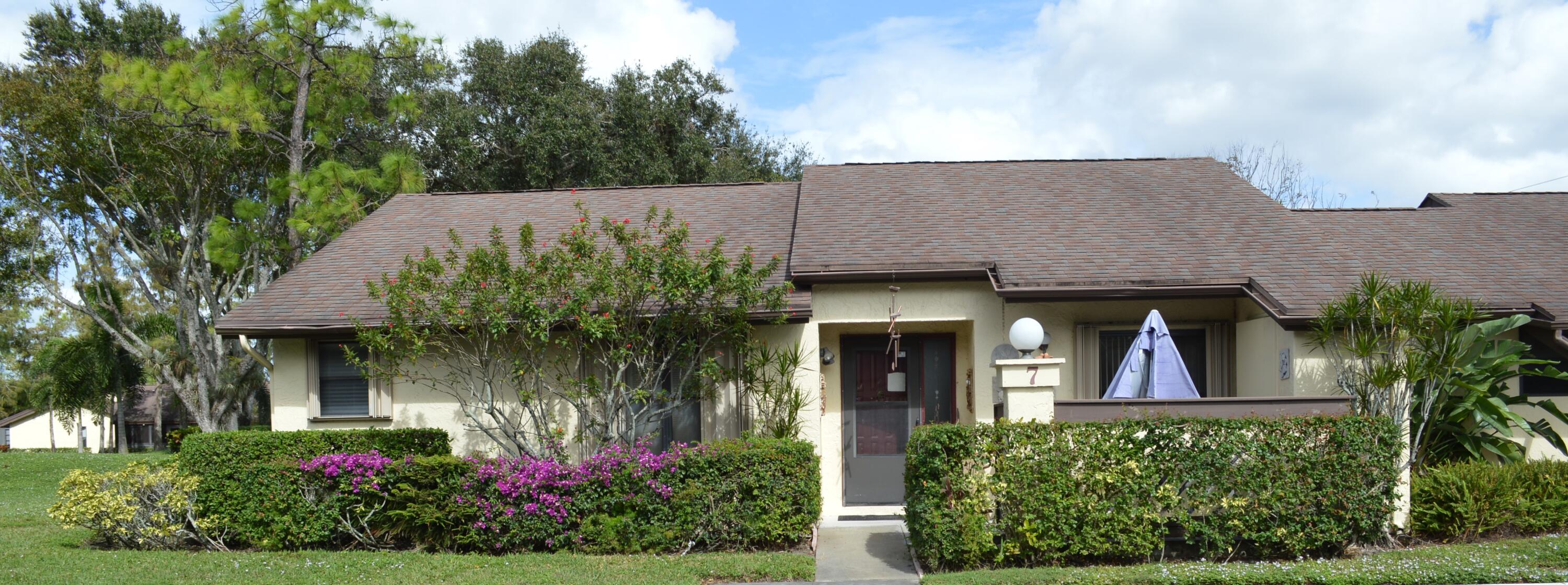 7 Bay Cedar Court