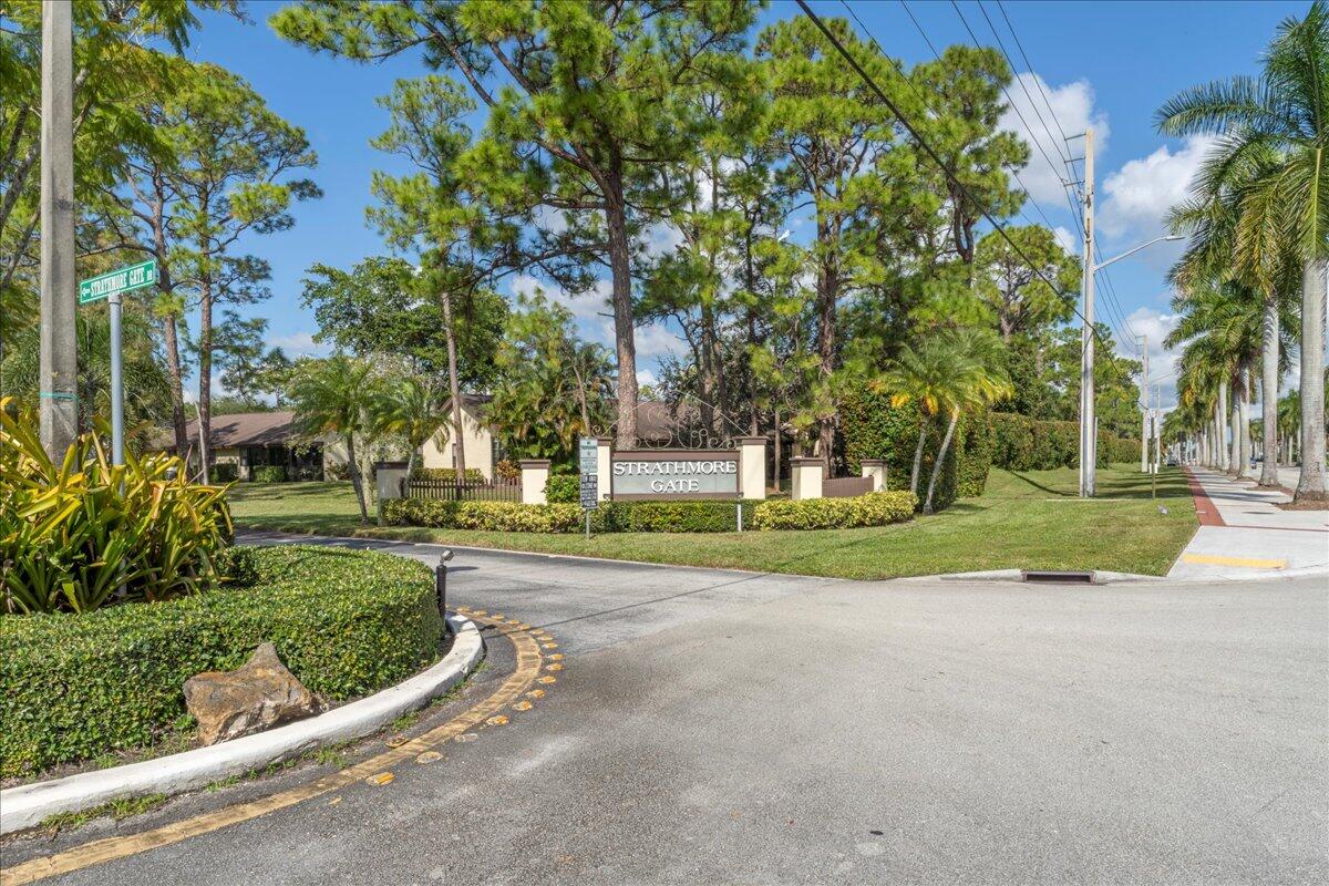 7 Bay Cedar Court