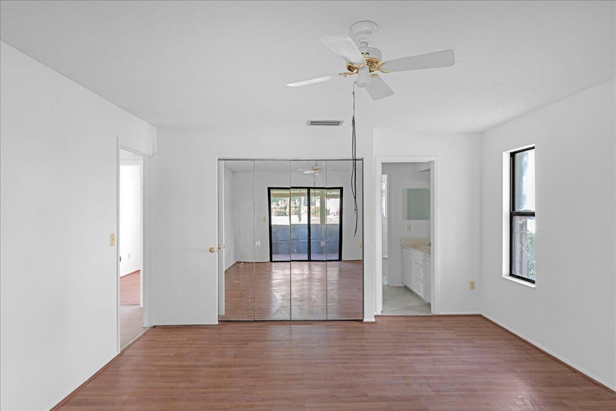 7 Bay Cedar Court