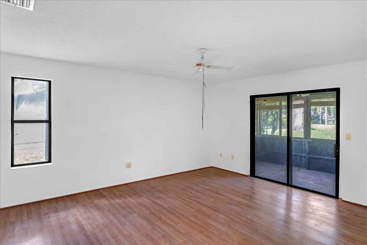 7 Bay Cedar Court