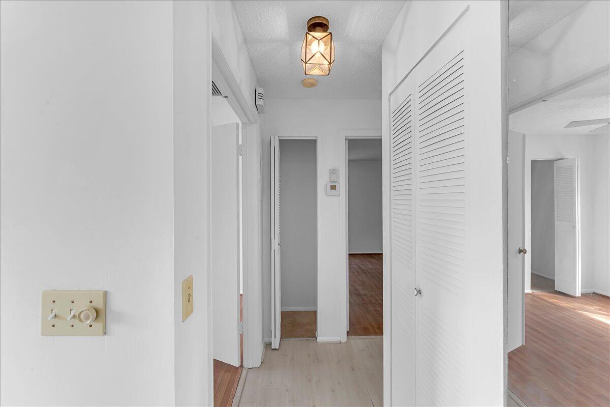 7 Bay Cedar Court
