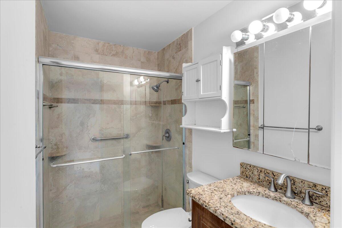 7 Bay Cedar Court