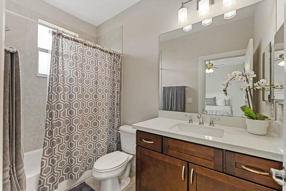 220 S Federal Highway 1