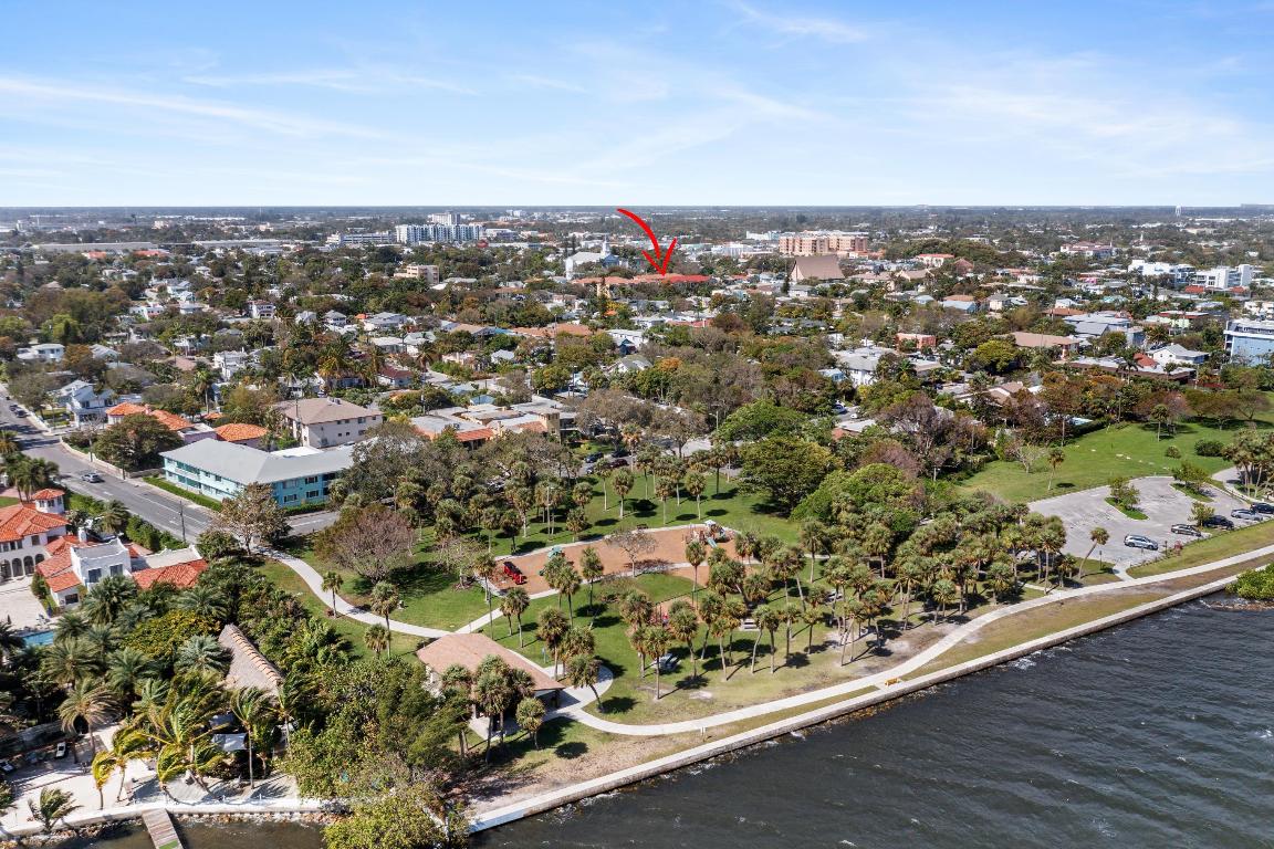 220 S Federal Highway 1