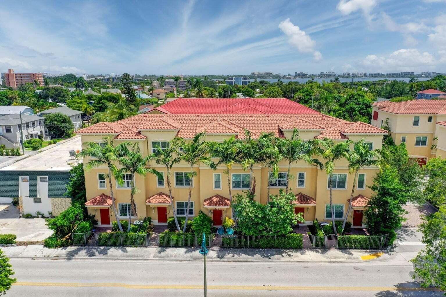220 S Federal Highway 1