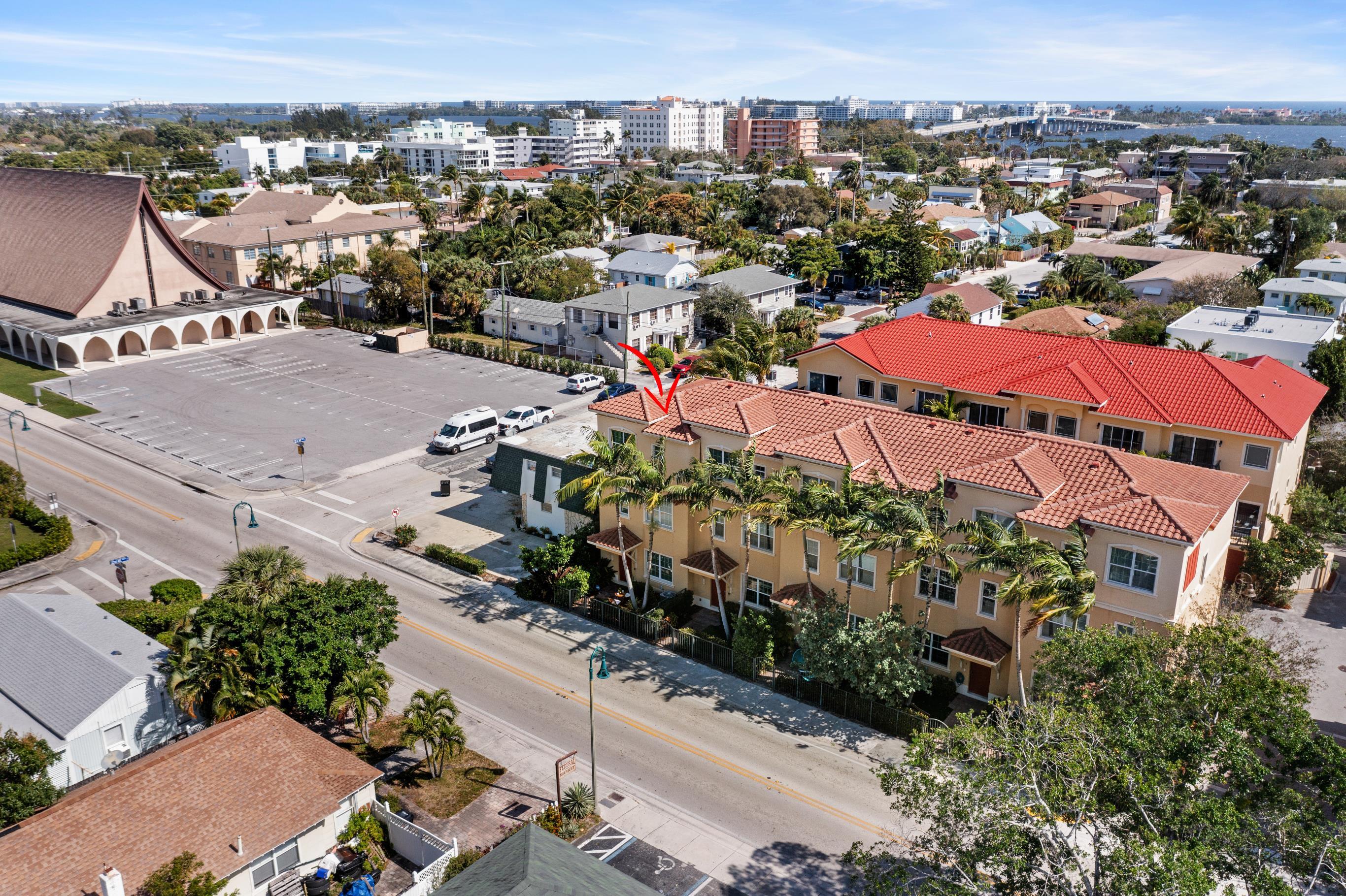 220 S Federal Highway 1
