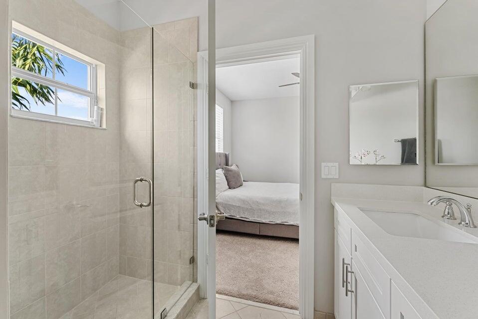 220 S Federal Highway 1