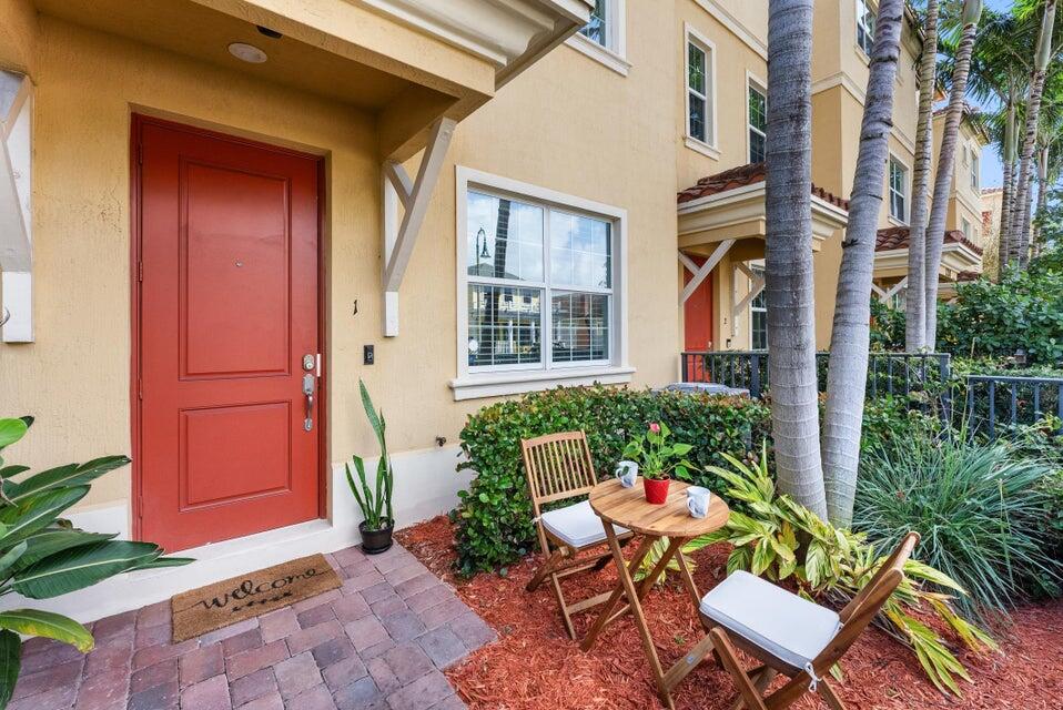 220 S Federal Highway 1