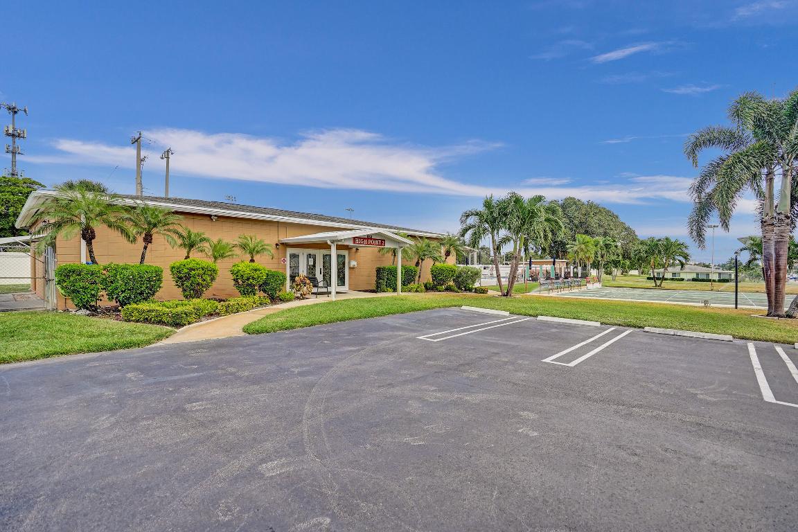 295 Main Boulevard B