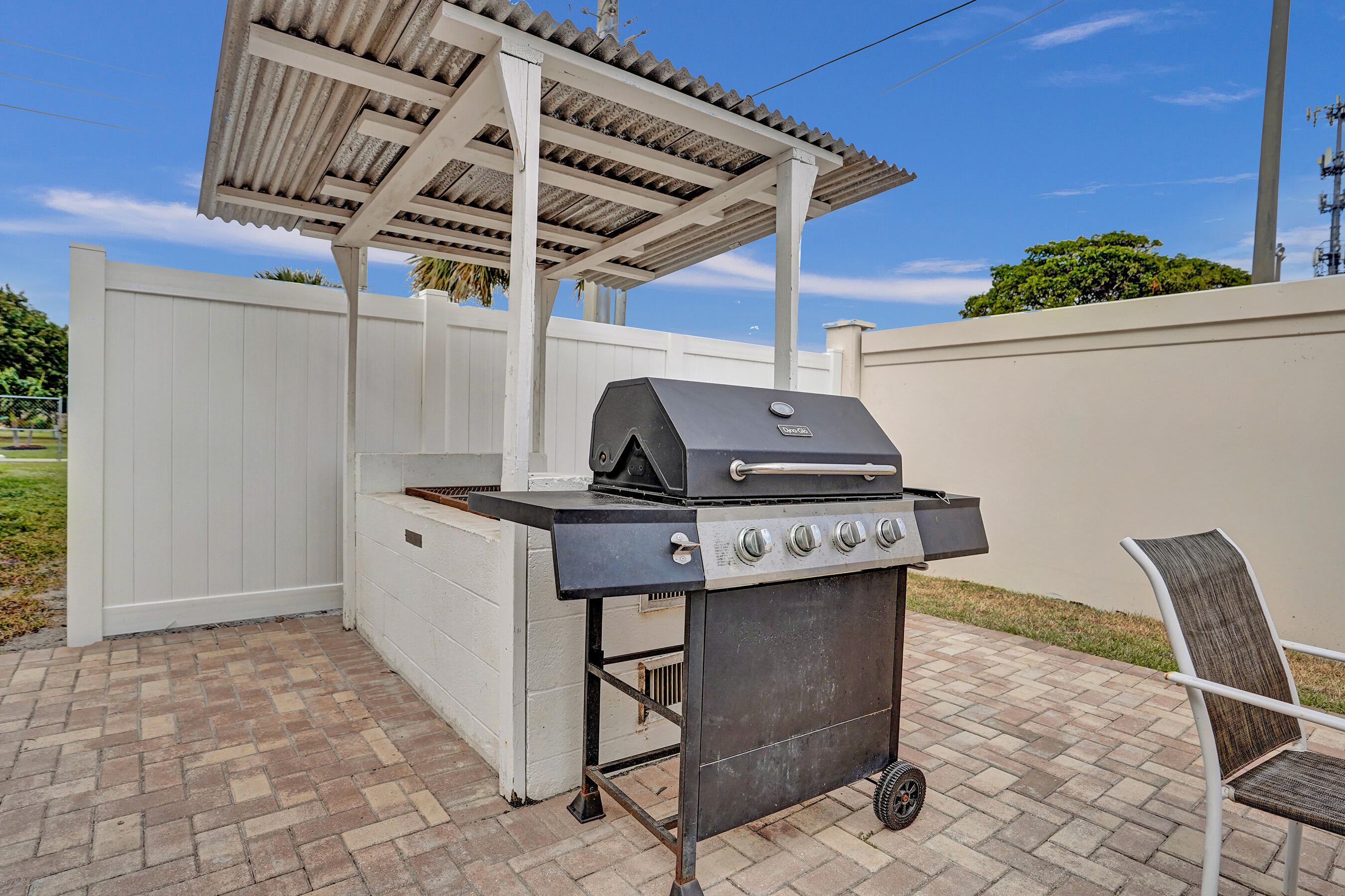 295 Main Boulevard B