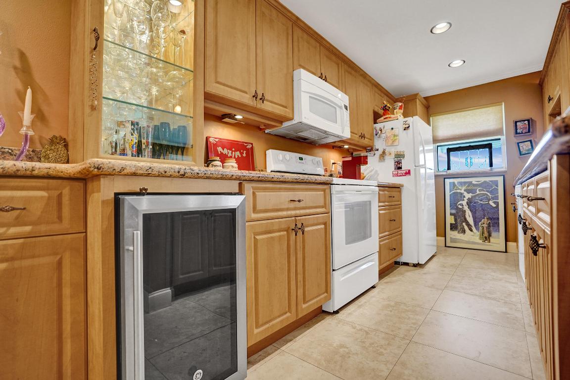 295 Main Boulevard B