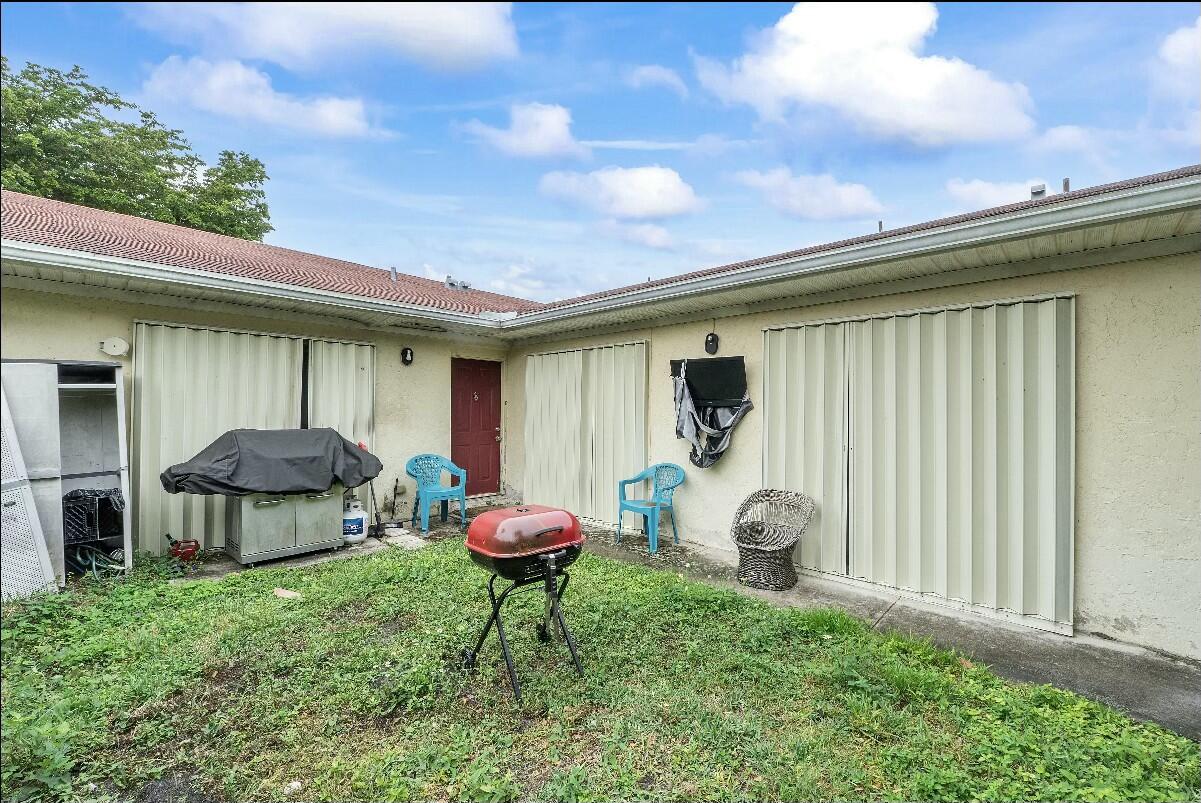 4337 Woodstock Drive D