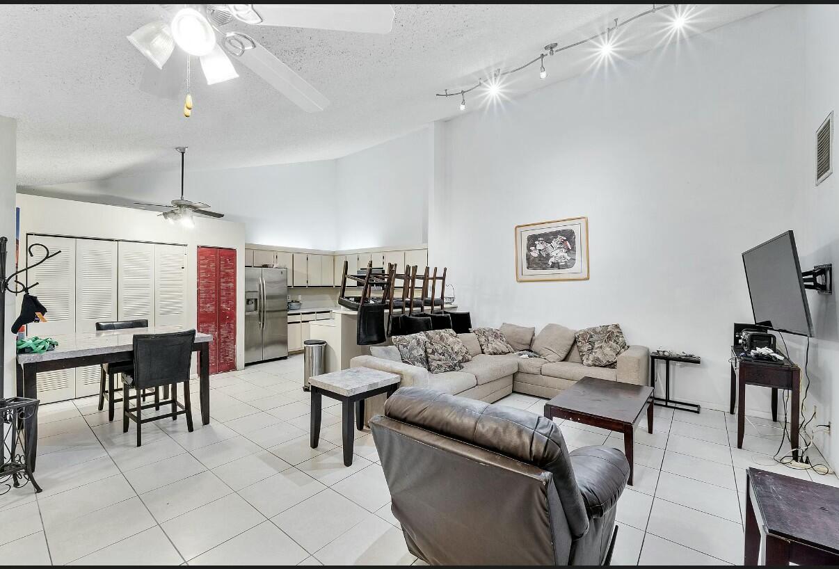4337 Woodstock Drive D