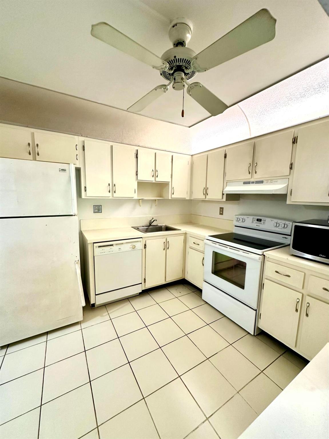 9235 SW 8th Street 114