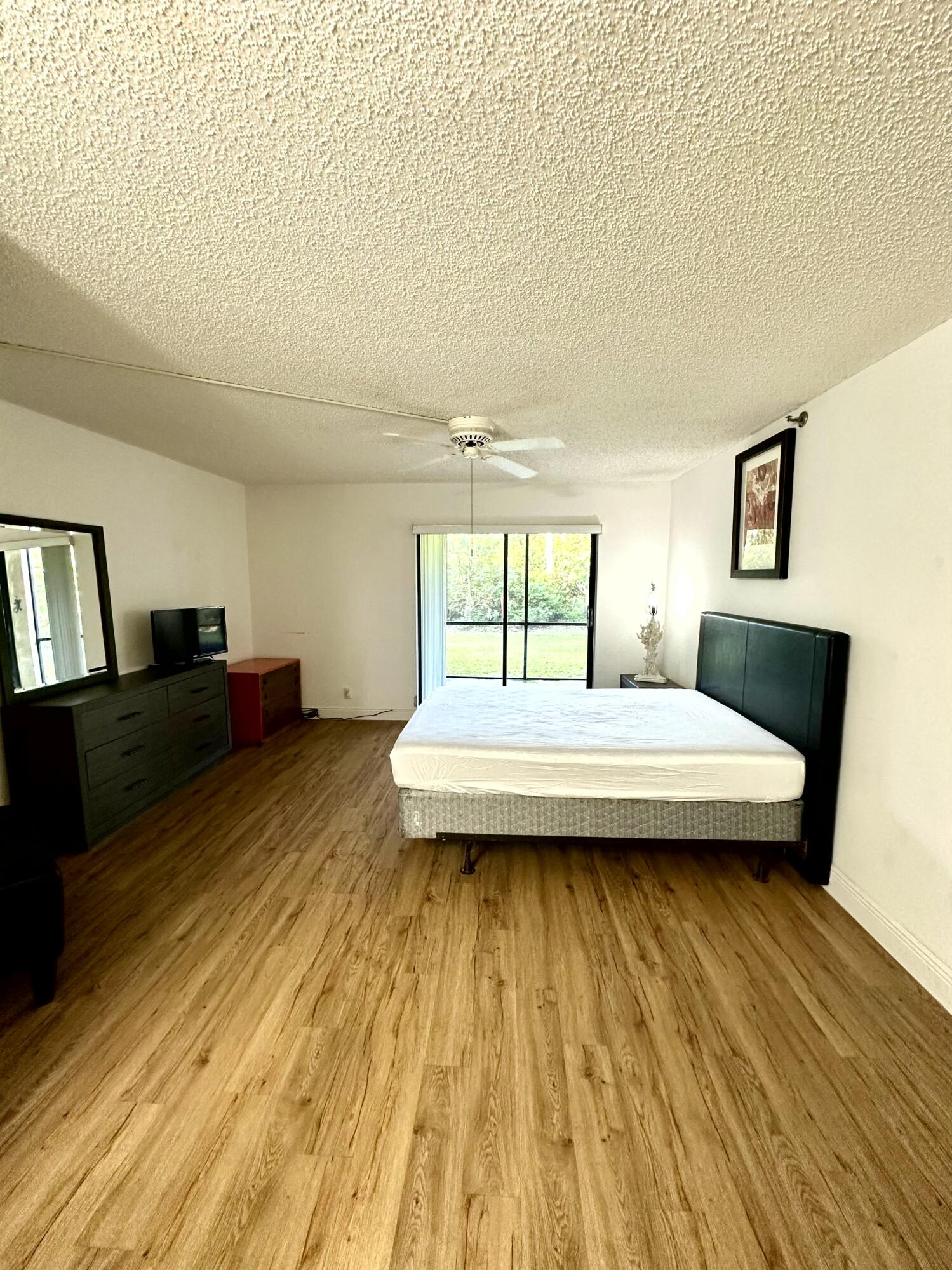 9235 SW 8th Street 114