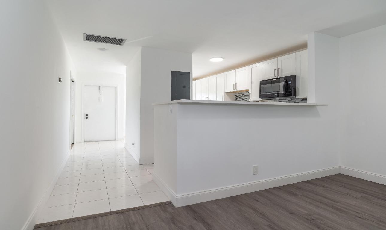 2731 SW 15th Street 202