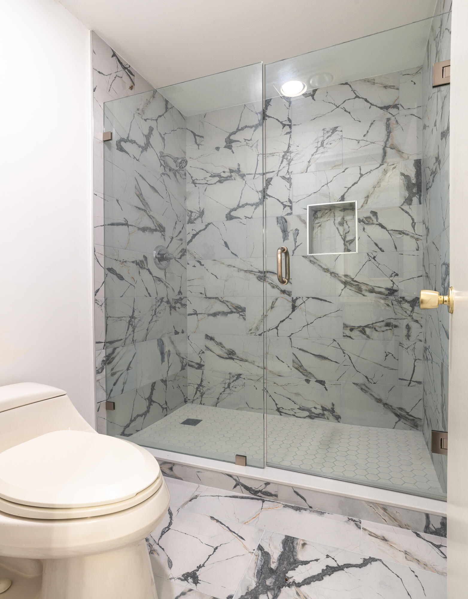 2731 SW 15th Street 202