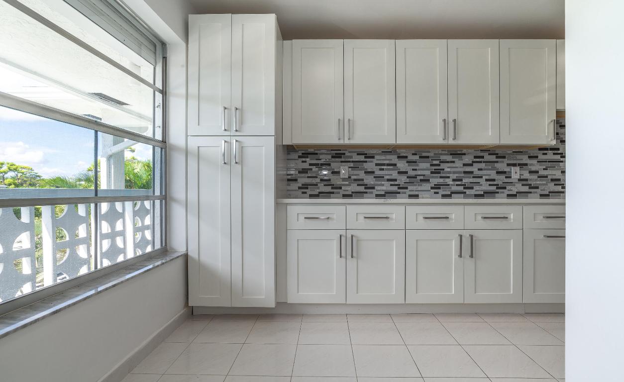 2731 SW 15th Street 202