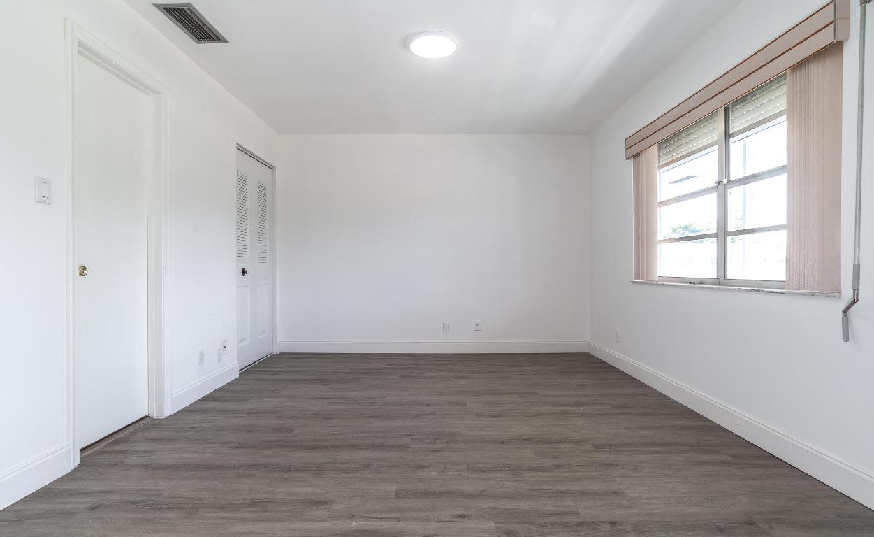 2731 SW 15th Street 202