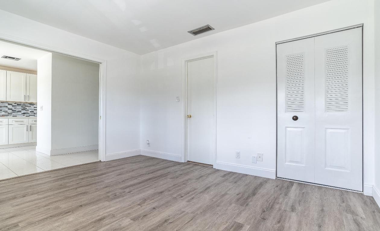 2731 SW 15th Street 202