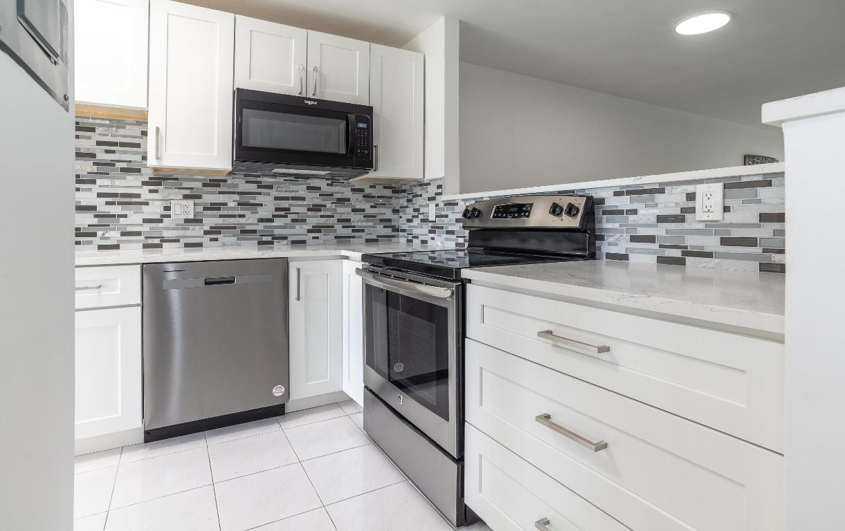 2731 SW 15th Street 202