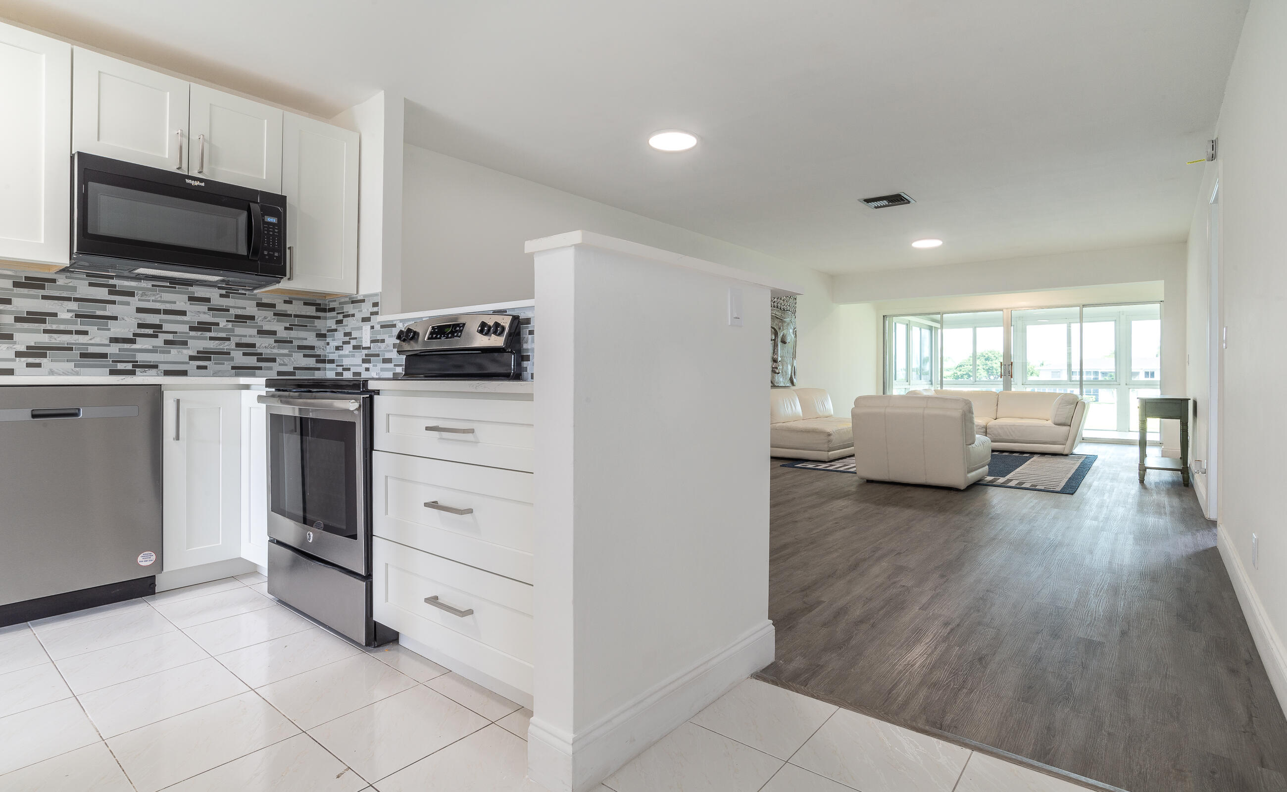 2731 SW 15th Street 202