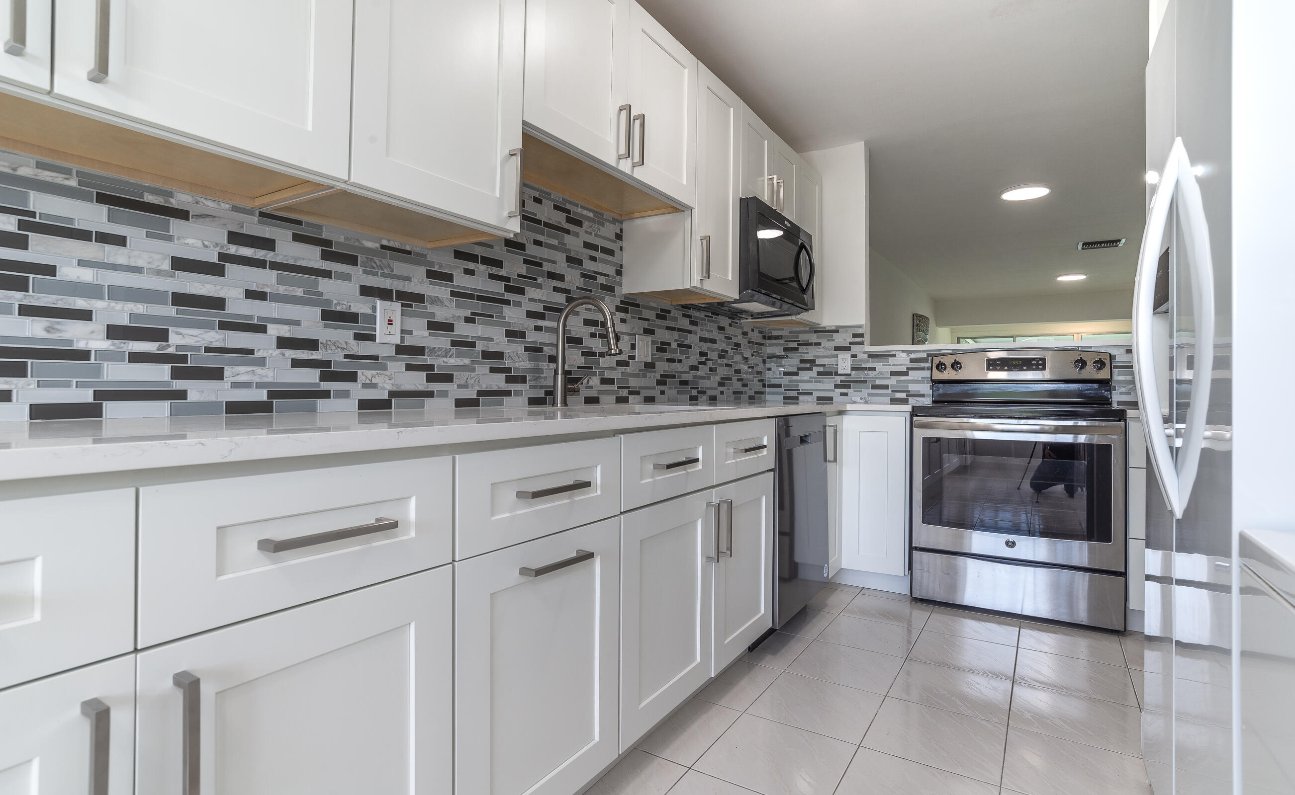 2731 SW 15th Street 202