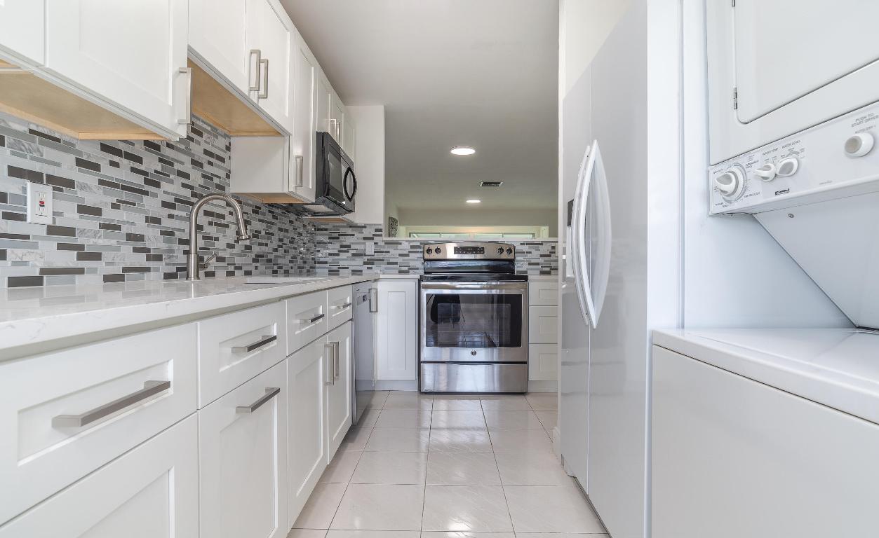 2731 SW 15th Street 202