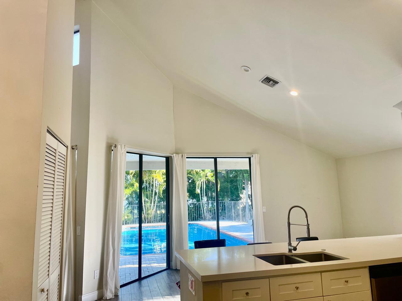 23186 L'Ermitage Circle