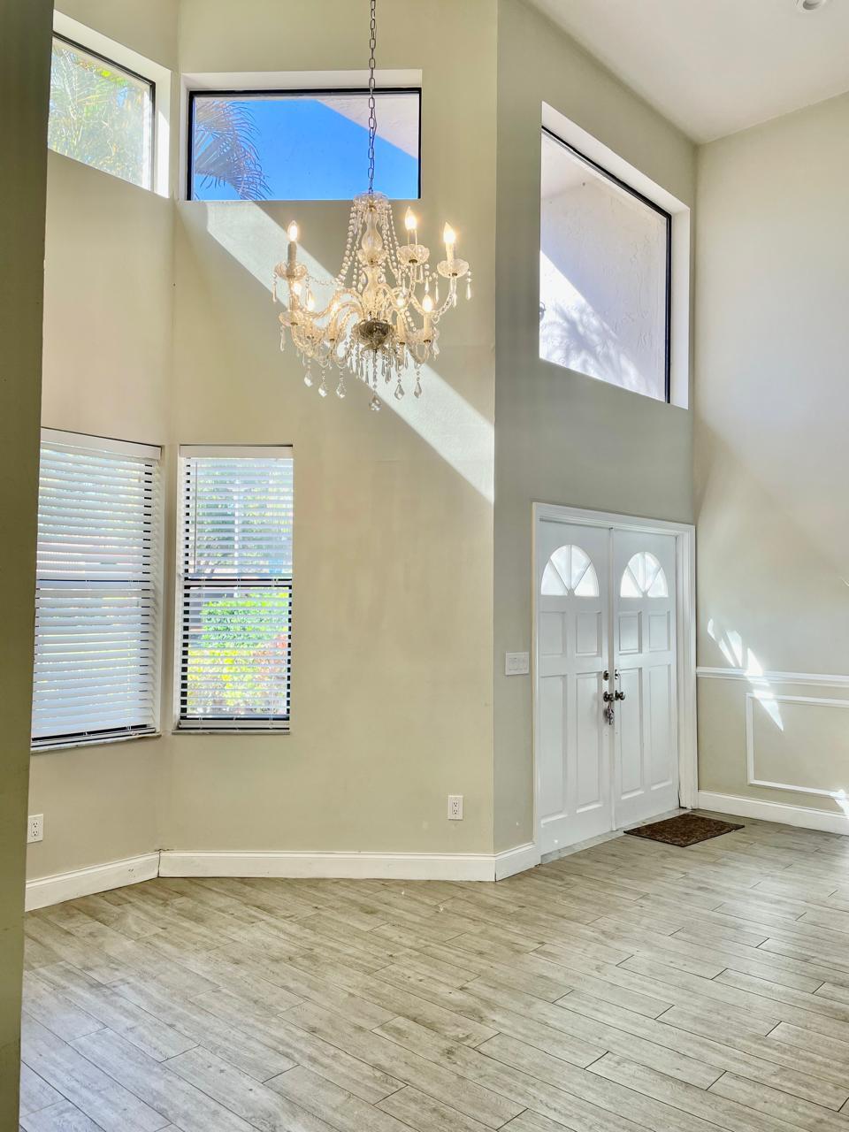 23186 L'Ermitage Circle