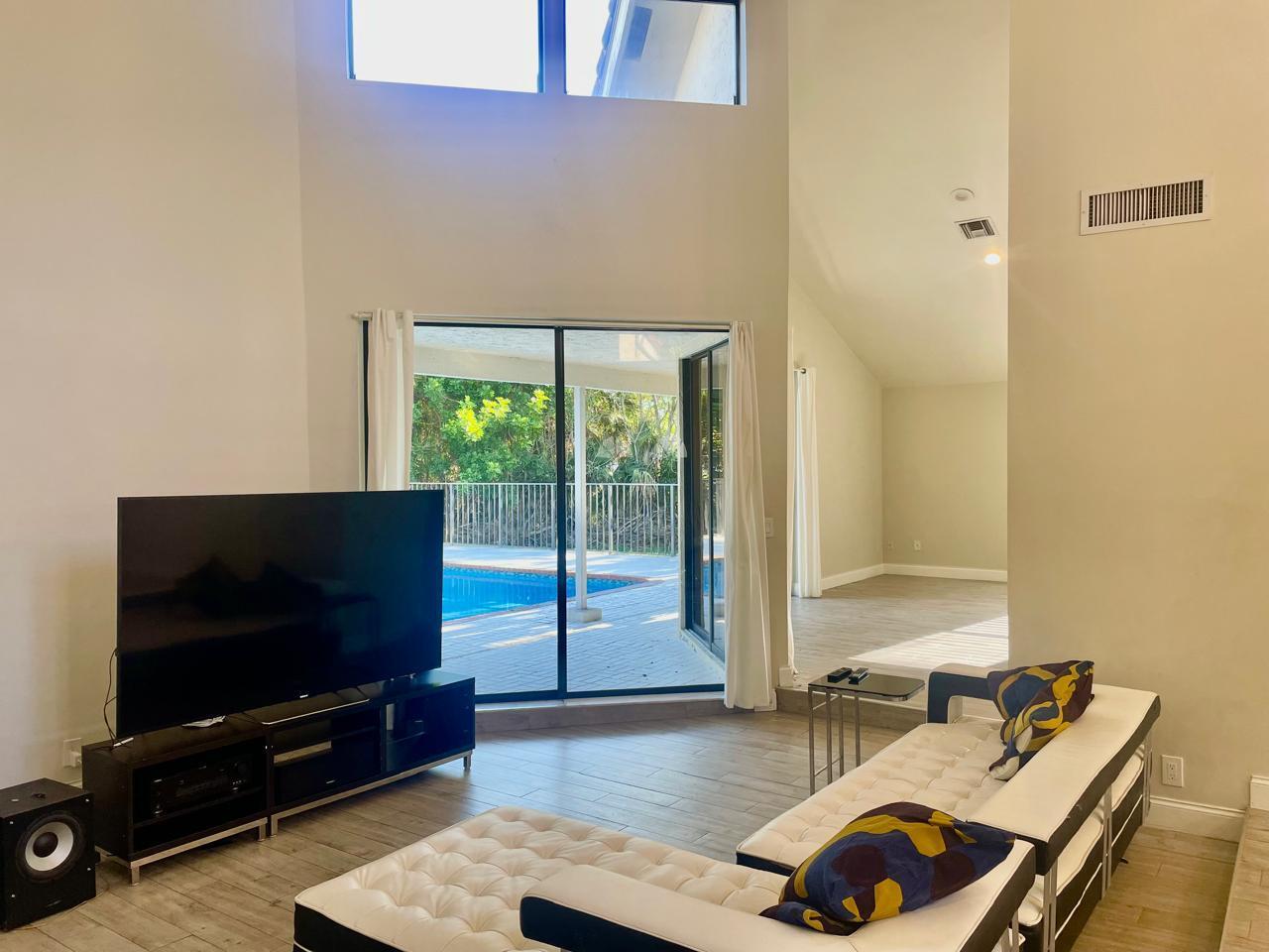 23186 L'Ermitage Circle