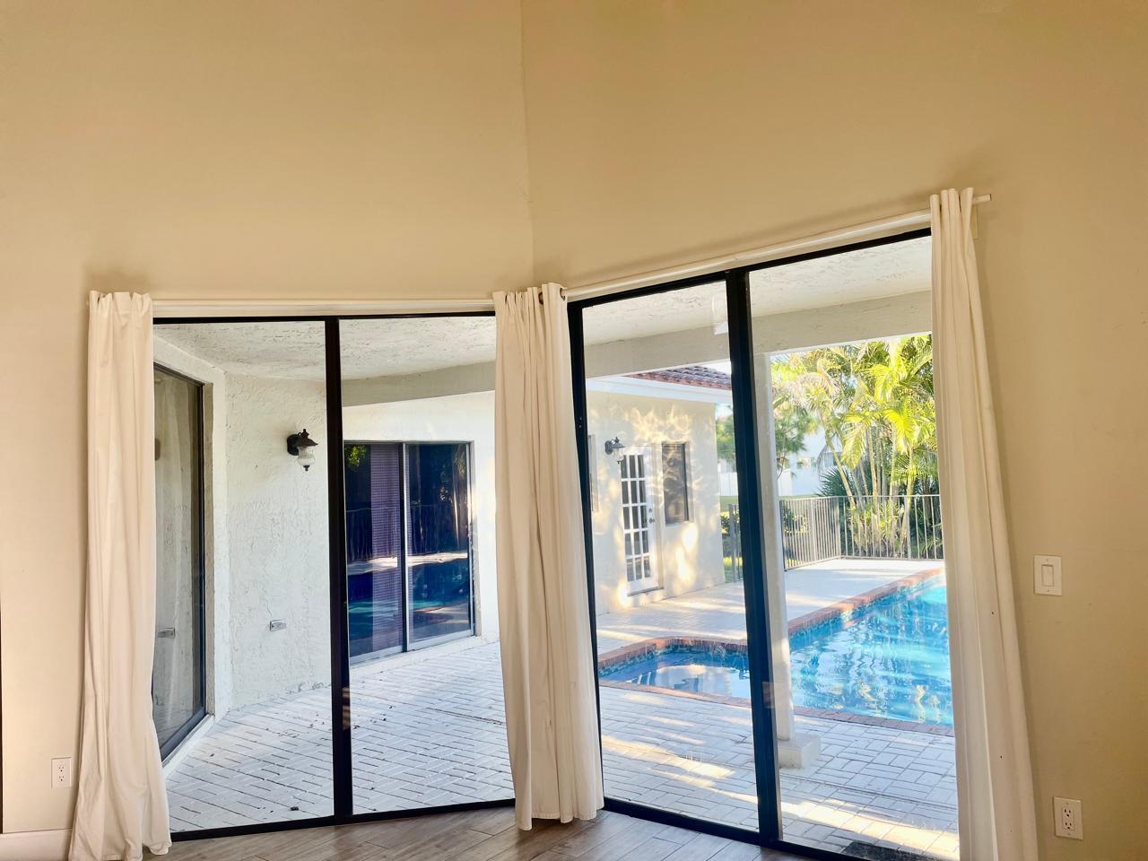 23186 L'Ermitage Circle