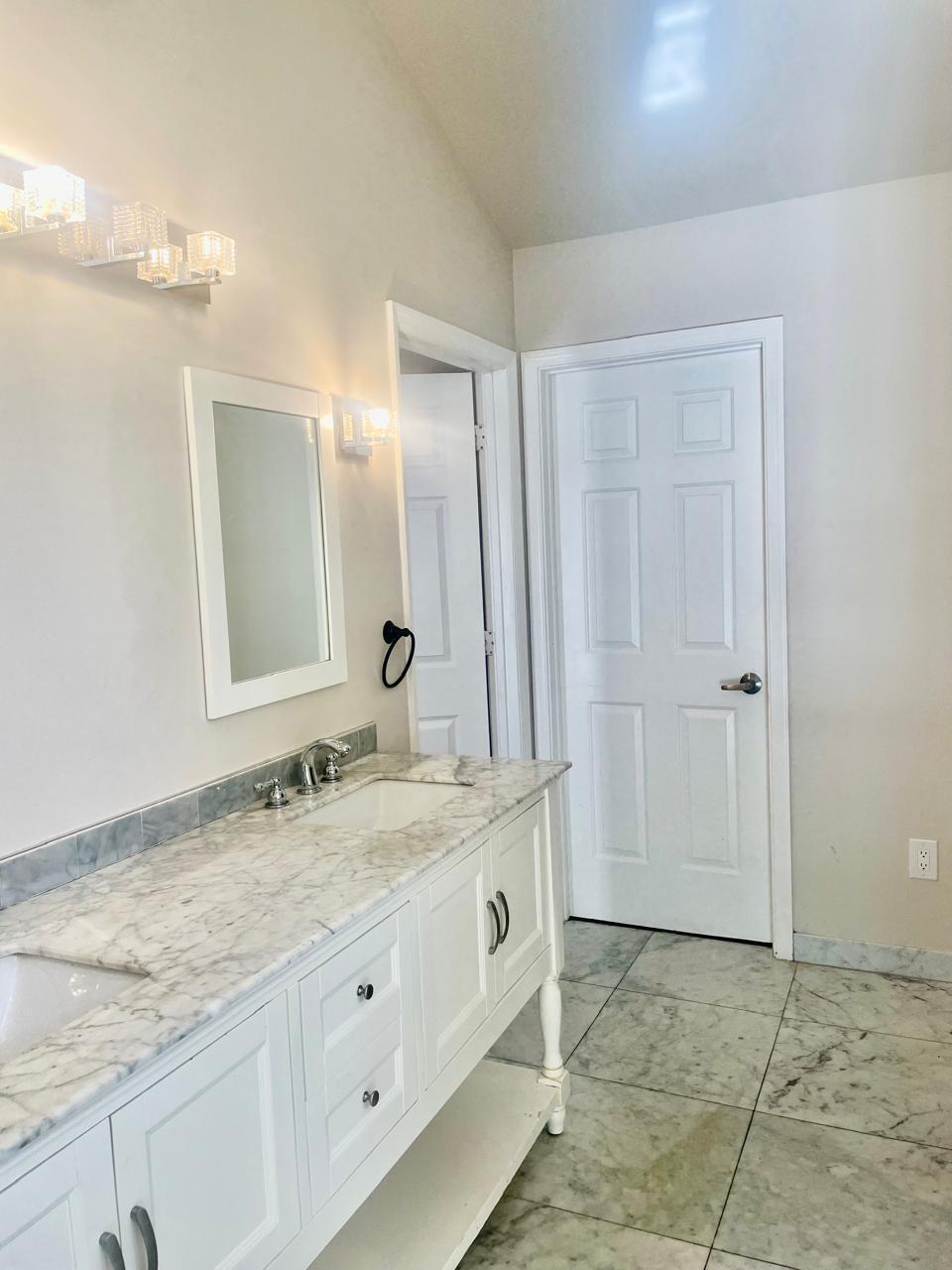 23186 L'Ermitage Circle