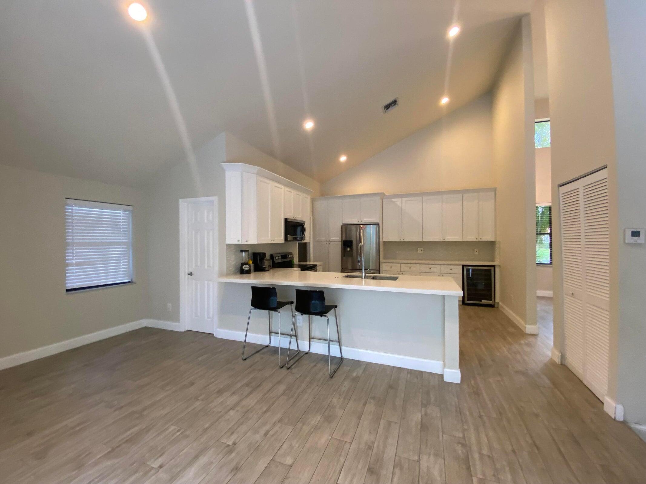 23186 L'Ermitage Circle