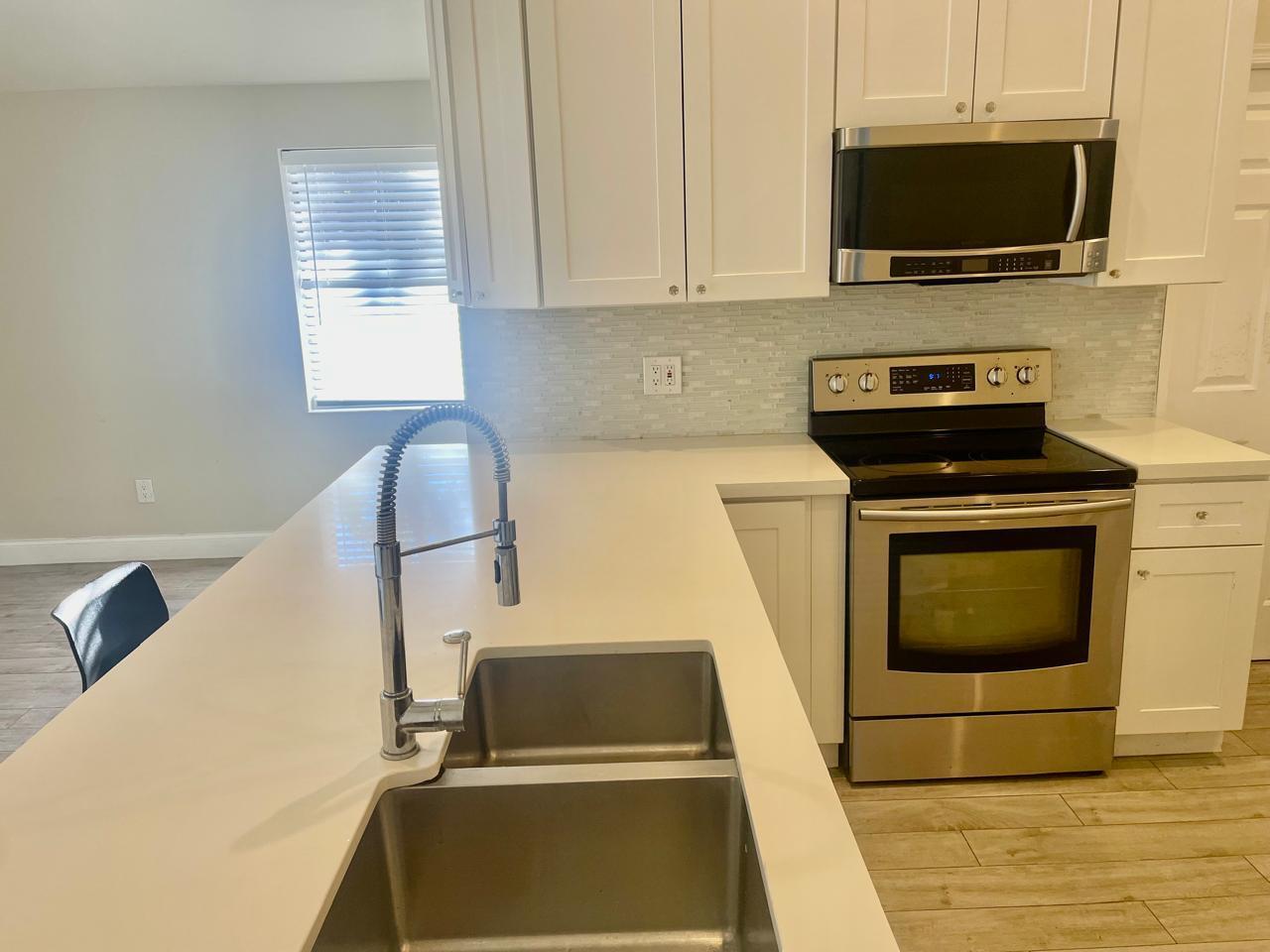 23186 L'Ermitage Circle