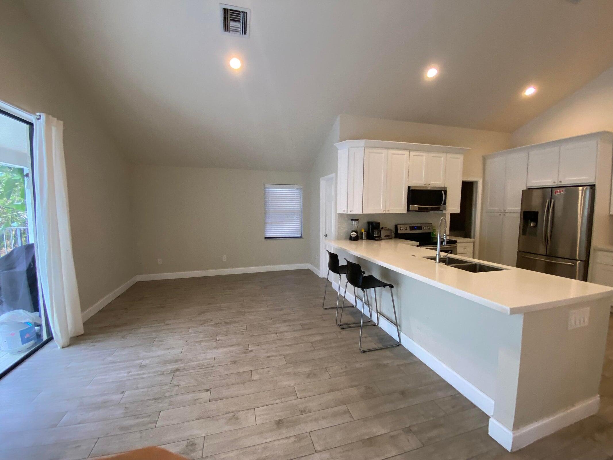 23186 L'Ermitage Circle