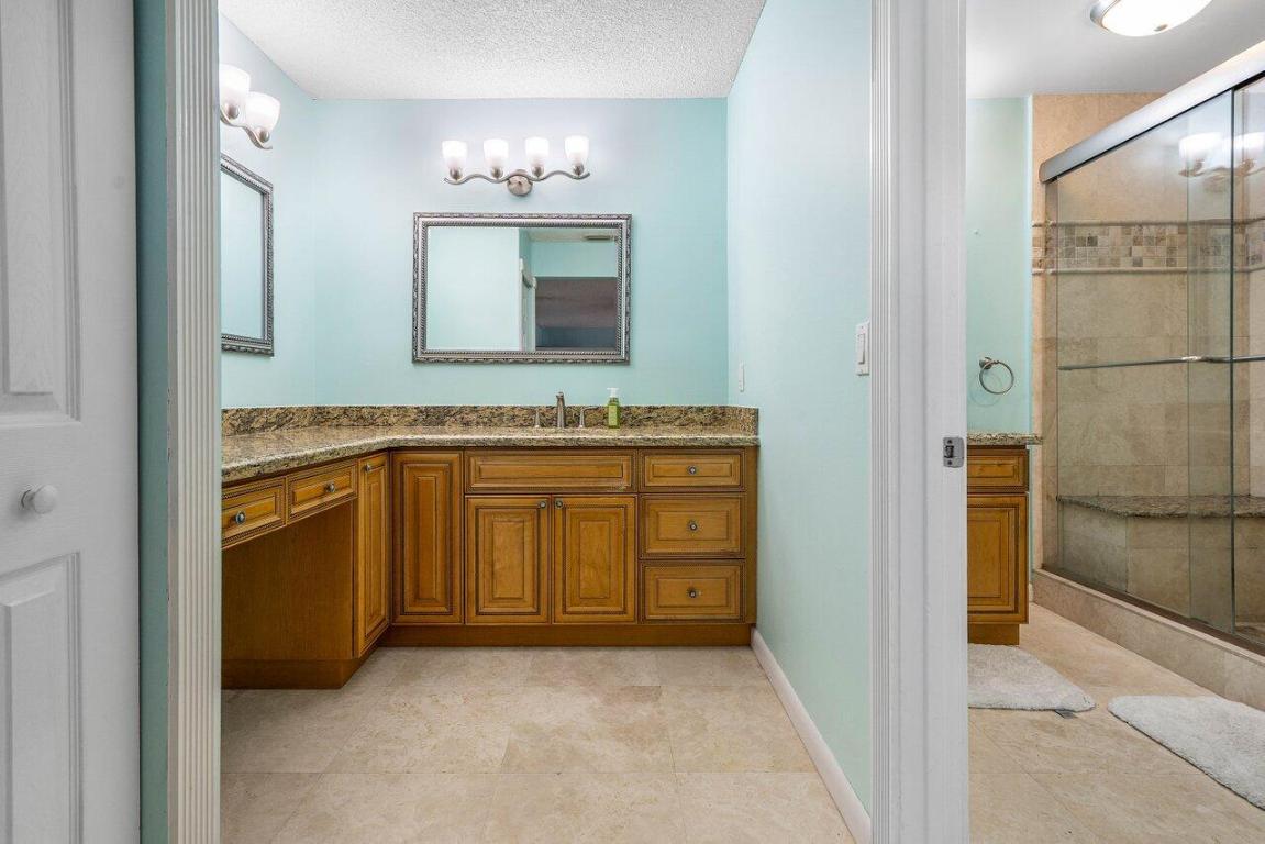 3132 Deer Creek Lake Shore Drive