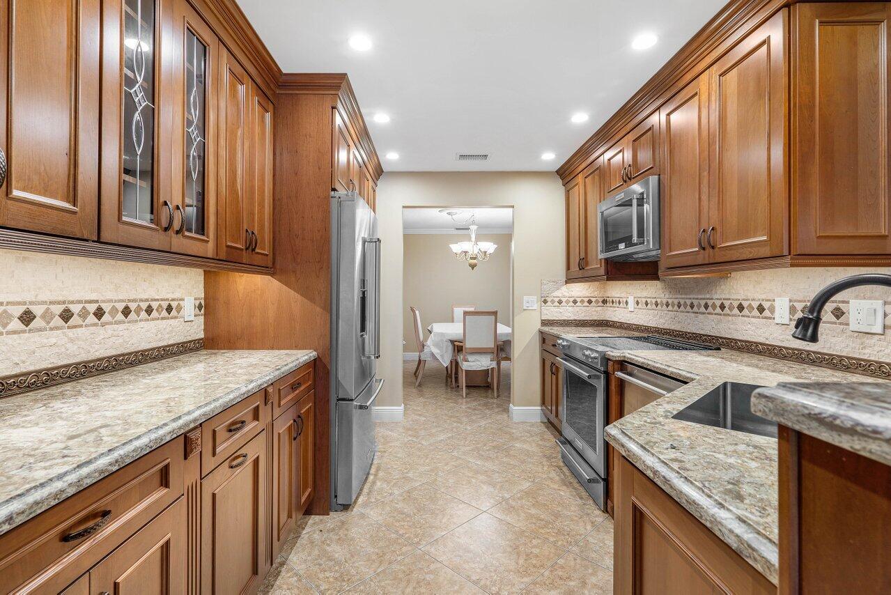 3132 Deer Creek Lake Shore Drive